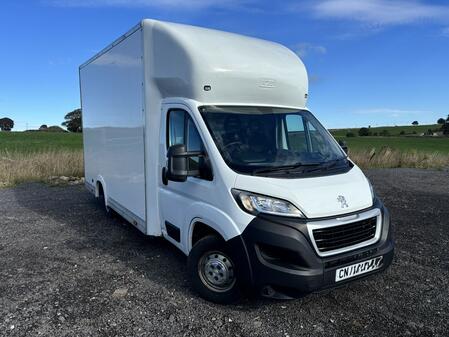 PEUGEOT BOXER 2.2 BlueHDi 335 Built for Business